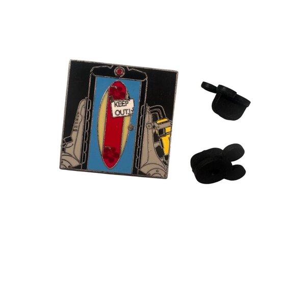 Disney Pixar Magical Door Trading Pin Monsters Inc Mystery Box Series 8 Badge - Picture 1 of 5